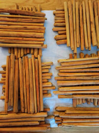 Tas de Bâtons de Cannelle