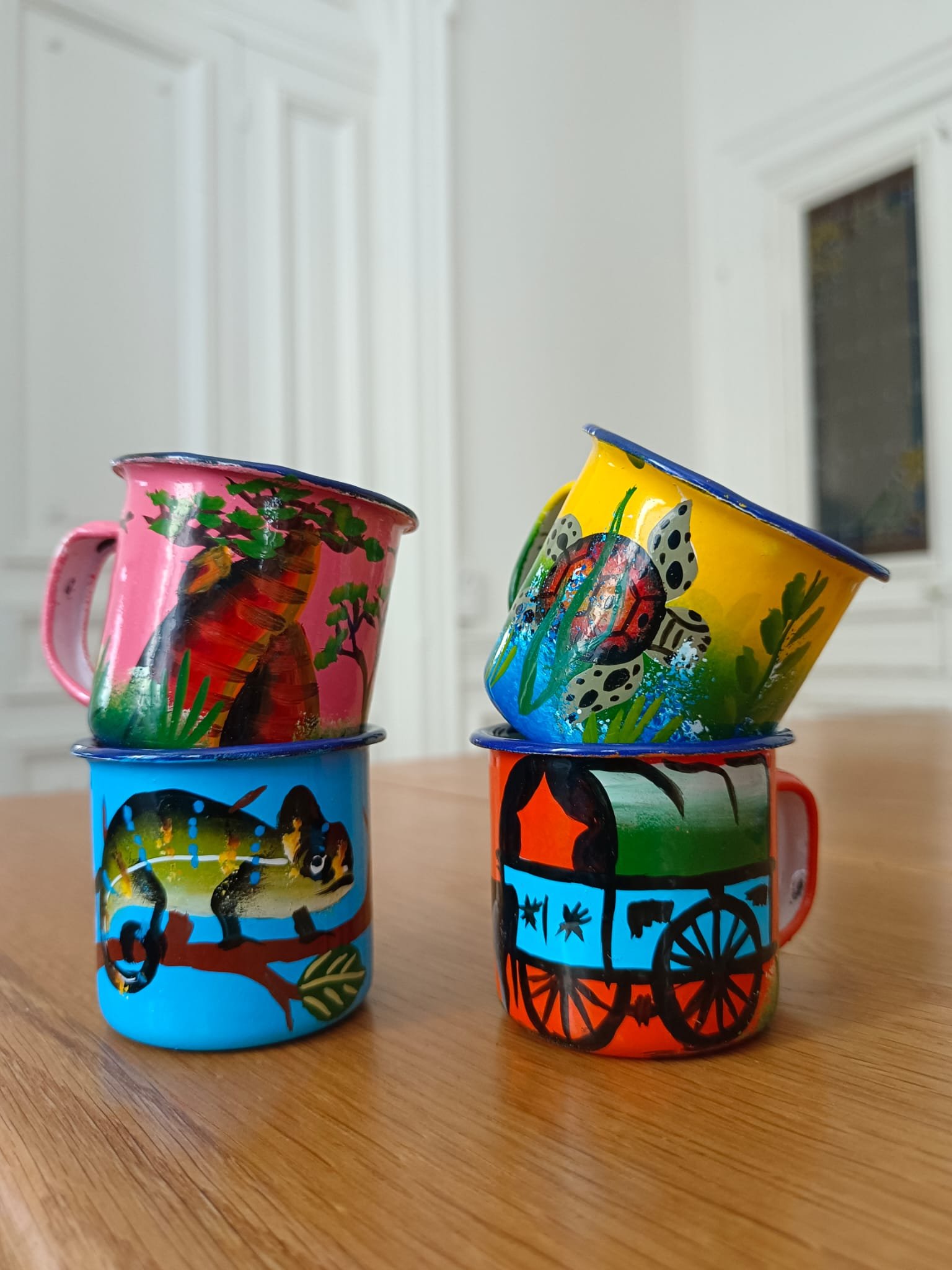 Tasses moyen modèle Madagascar