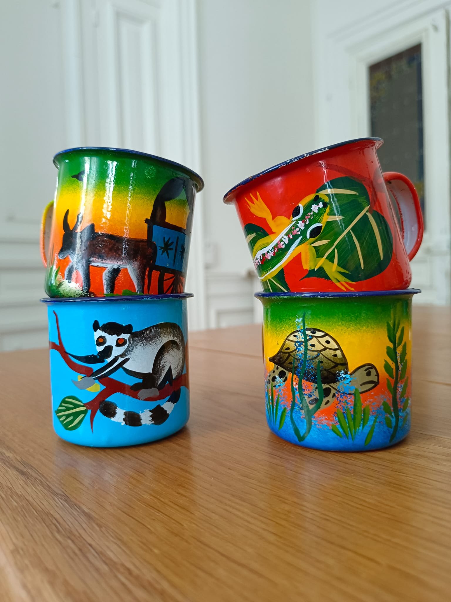 Tasses moyen modèle Madagascar